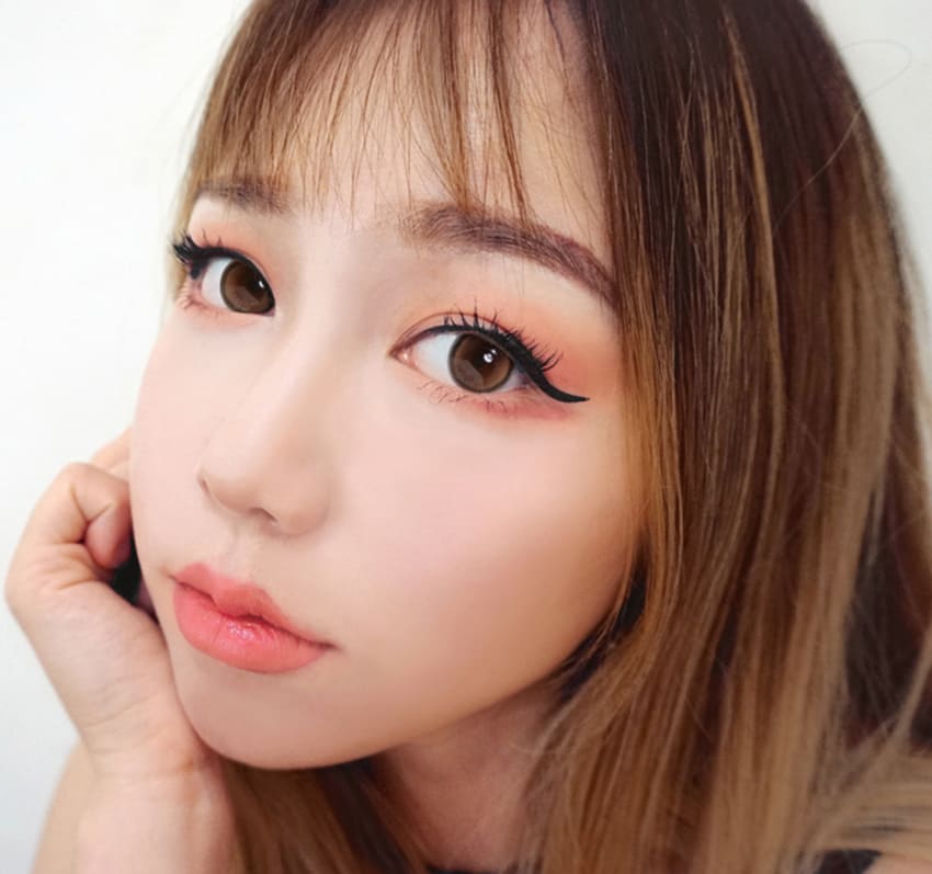 astigmatism colored contacts, glassy brown toric, transparent natural waterlight dewy Korean SNS popular trend colored contacts, Queencontacts
